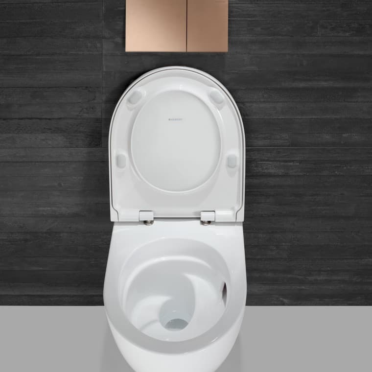 Asymmetrical inner geometry of the Acanto WC ceramic (© Geberit) Asymmetrical inner geometry of the Acanto WC ceramic (© Geberit)