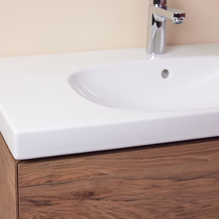 In the Mix & Match washbasin range, you can combine ceramic appliances and furniture from three Geberit bathroom series, such as a Geberit Acanto washbasin with a Geberit ONE cabinet here In the Mix & Match washbasin range, you can combine ceramic appliances and furniture from three Geberit bathroom series, such as a Geberit Acanto washbasin with a Geberit ONE cabinet here